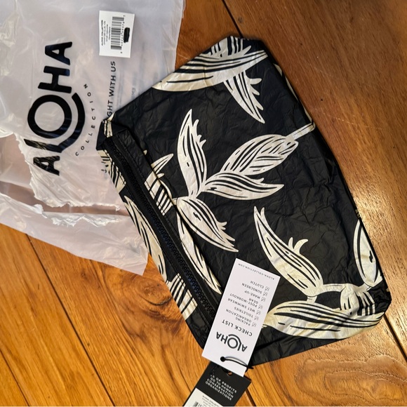 Aloha travel day tripper bag and small clutch NWT - Picture 7 of 7
